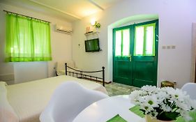 Rustica Apartments